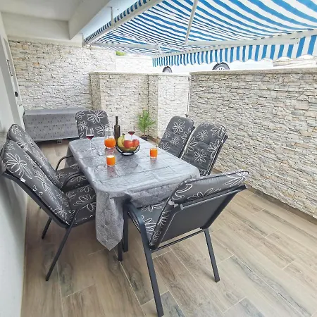 Erin Apartment